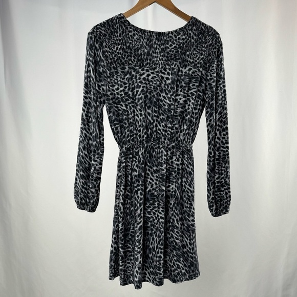 Bella Dahl Long Sleeve Animal Print Mini Dress in Grey Size Extra Small - Picture 8 of 11